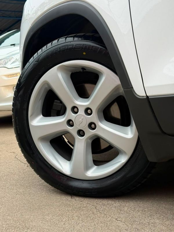 Chevrolet TRACKER LTZ 1.8 2015 FERREIRA VEÍCULOS VENÂNCIO AIRES / Carros no Vale
