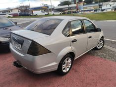 FORD FIESTA 1.0 MPI 8V 2012/2013 HUBNER MULTIMARCAS FARROUPILHA / Carros no Vale
