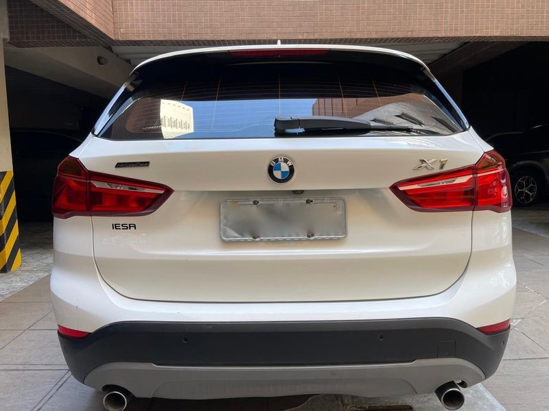 BMW X1 2.0 16V TURBO ACTIVEFLEX SDRIVE20I 4P AUTOMÁTICO 2017/2018 FÁBIO BERNARDES PORTO ALEGRE / Carros no Vale BMW X1 2.0 16V TURBO ACTIVEFLEX SDRIVE20I 4P AUTOMÁTICO 2017/2018 FÁBIO BERNARDES PORTO ALEGRE / Carros no Vale