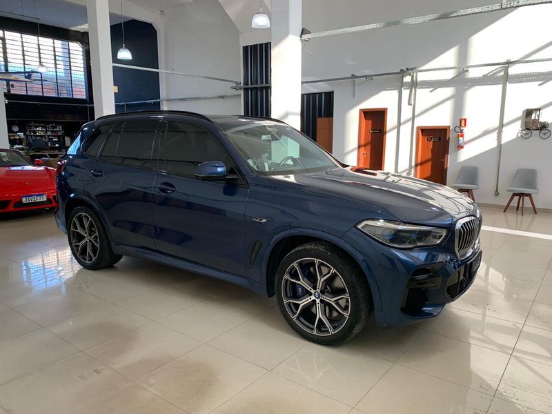 BMW X5 3.0 I6 TURBO HÍBRIDO XDRIVE45E M SPORT AUTOMÁTICO 2022/2023 FÁBIO BERNARDES PORTO ALEGRE / Carros no Vale