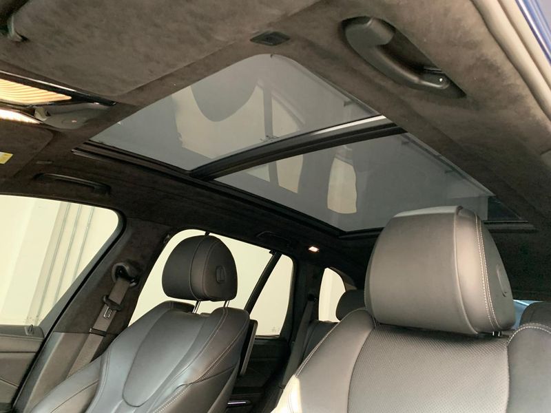 BMW X5 3.0 I6 TURBO HÍBRIDO XDRIVE45E M SPORT AUTOMÁTICO 2022/2023 FÁBIO BERNARDES PORTO ALEGRE / Carros no Vale