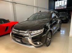 MITSUBISHI OUTLANDER 3.0 GT 4X4 V6 24V GASOLINA 4P AUTOMÁTICO 2016/2017 FÁBIO BERNARDES PORTO ALEGRE / Carros no Vale