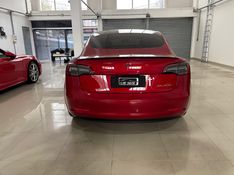 TESLA MODEL 3 ELÉTRICO AWD STANDARD RANGE PLUS 2022/2023 FÁBIO BERNARDES PORTO ALEGRE / Carros no Vale