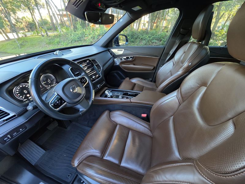 VOLVO XC90 2.0 T8 HYBRID INSCRIPTION AWD GEARTRONIC 2020/2021 FÁBIO BERNARDES PORTO ALEGRE / Carros no Vale VOLVO XC90 2.0 T8 HYBRID INSCRIPTION AWD GEARTRONIC 2020/2021 FÁBIO BERNARDES PORTO ALEGRE / Carros no Vale