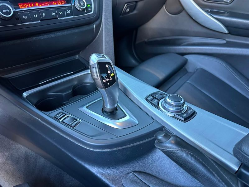 BMW 320i 2.0 Turbo/ActiveFlex 16V/GP 4p 2012/2013 CONCEPT MOTORS PASSO FUNDO / Carros no Vale BMW 320i 2.0 Turbo/ActiveFlex 16V/GP 4p 2012/2013 CONCEPT MOTORS PASSO FUNDO / Carros no Vale
