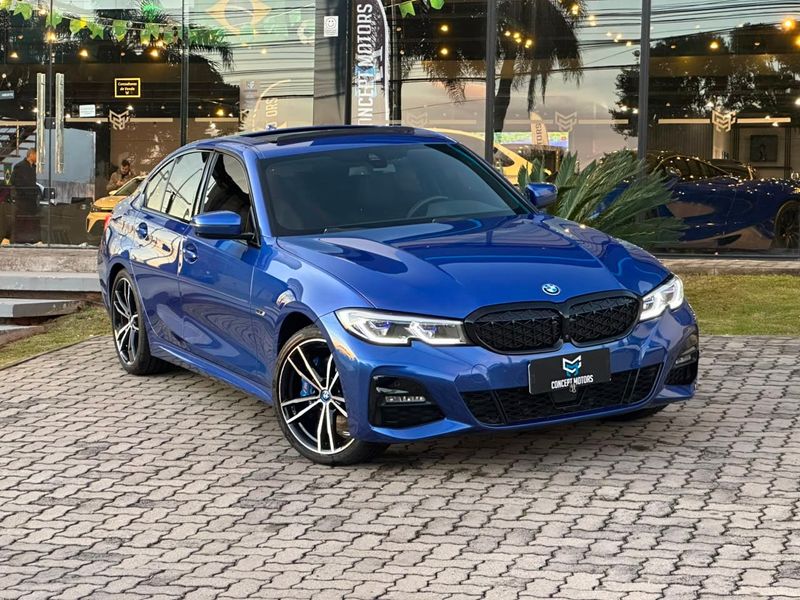 BMW 330e M Sport 2.0 Turbo Aut (HÃbrido) 2021/2022 CONCEPT MOTORS PASSO FUNDO / Carros no Vale BMW 330e M Sport 2.0 Turbo Aut (HÃbrido) 2021/2022 CONCEPT MOTORS PASSO FUNDO / Carros no Vale