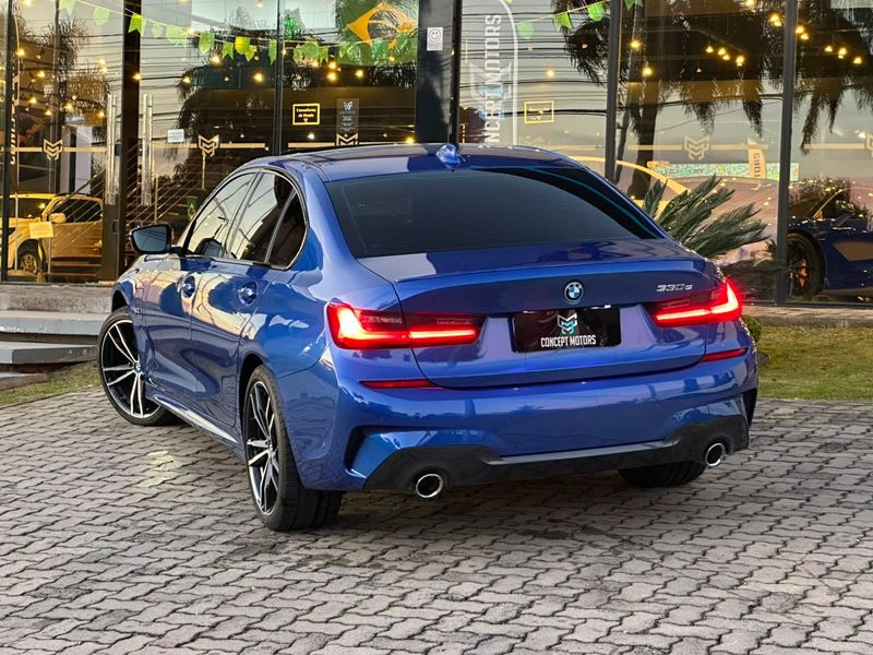 BMW 330e M Sport 2.0 Turbo Aut (HÃbrido) 2021/2022 CONCEPT MOTORS PASSO FUNDO / Carros no Vale BMW 330e M Sport 2.0 Turbo Aut (HÃbrido) 2021/2022 CONCEPT MOTORS PASSO FUNDO / Carros no Vale