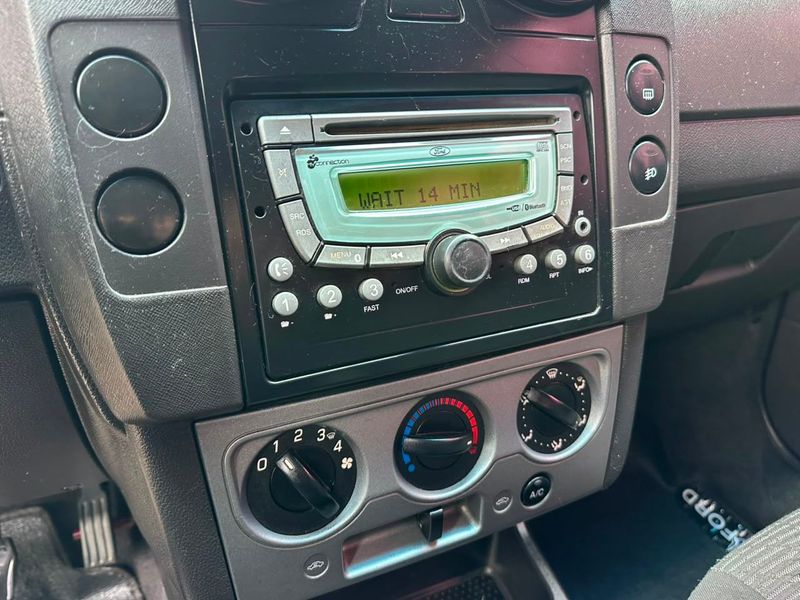 Ford EcoSport FREESTYLE 1.6 16V Flex 5p 2012/2012 CONCEPT MOTORS PASSO FUNDO / Carros no Vale Ford EcoSport FREESTYLE 1.6 16V Flex 5p 2012/2012 CONCEPT MOTORS PASSO FUNDO / Carros no Vale