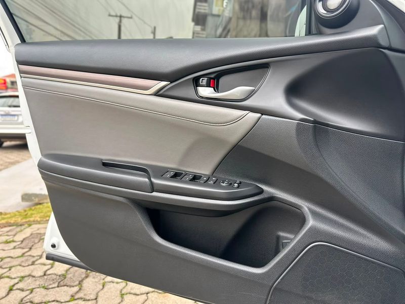 Honda Civic Sedan TOURING 1.5 Turbo 16V Aut.4p 2019/2020 CONCEPT MOTORS PASSO FUNDO / Carros no Vale Honda Civic Sedan TOURING 1.5 Turbo 16V Aut.4p 2019/2020 CONCEPT MOTORS PASSO FUNDO / Carros no Vale