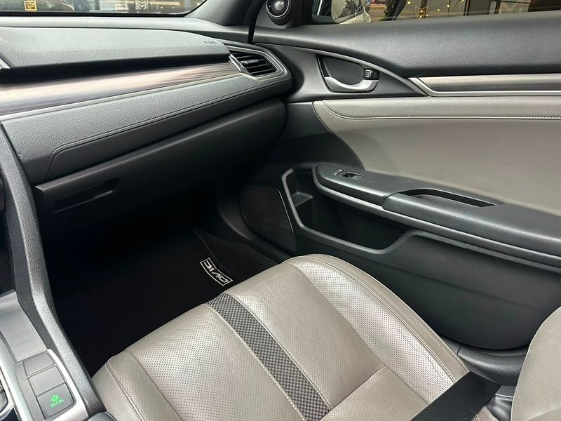 Honda Civic Sedan TOURING 1.5 Turbo 16V Aut.4p 2019/2020 CONCEPT MOTORS PASSO FUNDO / Carros no Vale Honda Civic Sedan TOURING 1.5 Turbo 16V Aut.4p 2019/2020 CONCEPT MOTORS PASSO FUNDO / Carros no Vale