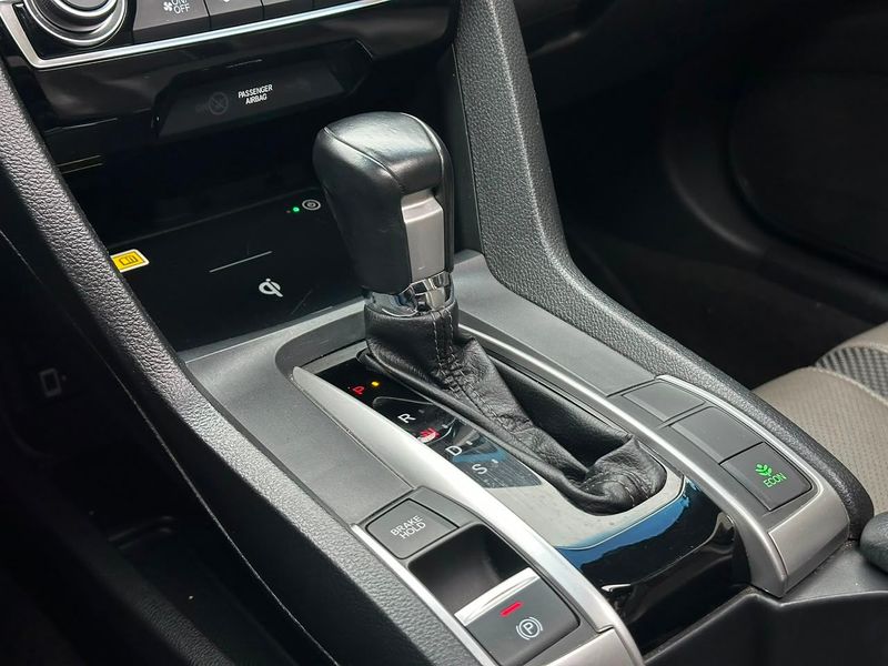 Honda Civic Sedan TOURING 1.5 Turbo 16V Aut.4p 2019/2020 CONCEPT MOTORS PASSO FUNDO / Carros no Vale Honda Civic Sedan TOURING 1.5 Turbo 16V Aut.4p 2019/2020 CONCEPT MOTORS PASSO FUNDO / Carros no Vale