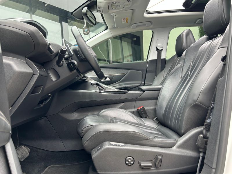 Peugeot 3008 Griffe Pack 1.6 Turbo 16V 5p Aut. 2020/2020 CONCEPT MOTORS PASSO FUNDO / Carros no Vale Peugeot 3008 Griffe Pack 1.6 Turbo 16V 5p Aut. 2020/2020 CONCEPT MOTORS PASSO FUNDO / Carros no Vale