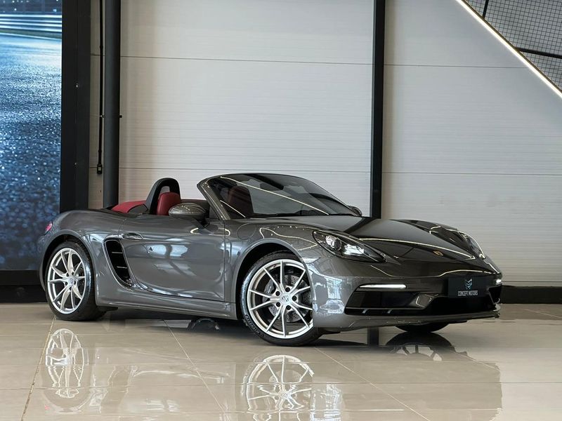 Porsche 718 Boxster 2.0 300cv 2023/2023 CONCEPT MOTORS PASSO FUNDO / Carros no Vale Porsche 718 Boxster 2.0 300cv 2023/2023 CONCEPT MOTORS PASSO FUNDO / Carros no Vale