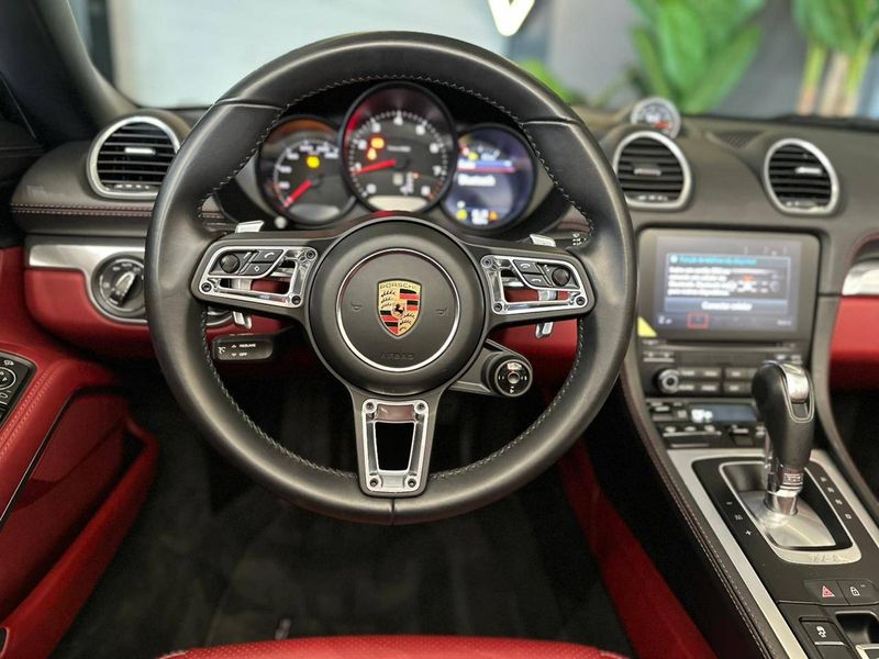Porsche 718 Boxster 2.0 300cv 2023/2023 CONCEPT MOTORS PASSO FUNDO / Carros no Vale Porsche 718 Boxster 2.0 300cv 2023/2023 CONCEPT MOTORS PASSO FUNDO / Carros no Vale