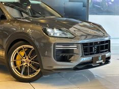 Porsche Cayenne Turbo GT 4.0 V8 2023/2024 CONCEPT MOTORS PASSO FUNDO / Carros no Vale