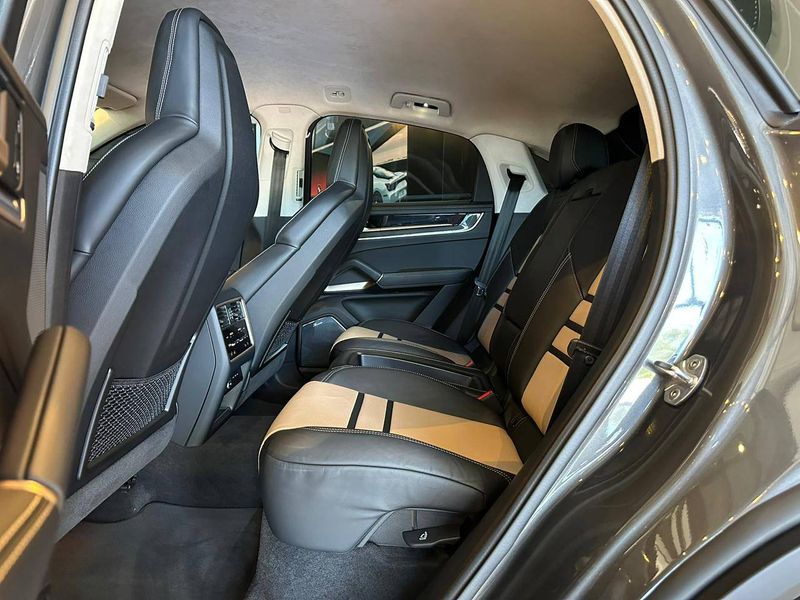 Porsche Cayenne Turbo GT 4.0 V8 2023/2024 CONCEPT MOTORS PASSO FUNDO / Carros no Vale Porsche Cayenne Turbo GT 4.0 V8 2023/2024 CONCEPT MOTORS PASSO FUNDO / Carros no Vale
