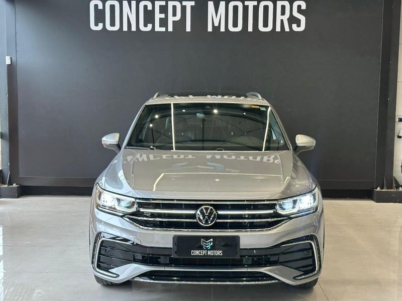 Volkswagen Tiguan Allspac R-Line 300 TSI 2.0 2023/2024 CONCEPT MOTORS PASSO FUNDO / Carros no Vale