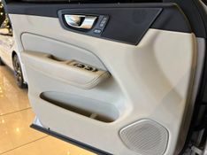 Volvo XC60 T-8 Plus 2.0 AWD (HÃ­brido) 2023/2023 CONCEPT MOTORS PASSO FUNDO / Carros no Vale