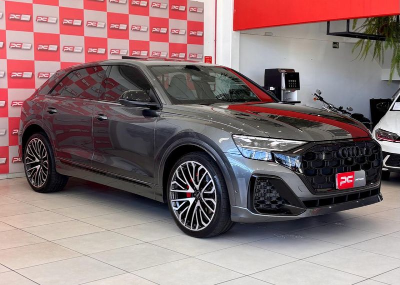 Audi Q8 Perf.Black 3.0 TFSI Quat S-tr/(Híb.) 2024/2025 PC VEÍCULOS SANTA CRUZ DO SUL / Carros no Vale Audi Q8 Perf.Black 3.0 TFSI Quat S-tr/(Híb.) 2024/2025 PC VEÍCULOS SANTA CRUZ DO SUL / Carros no Vale