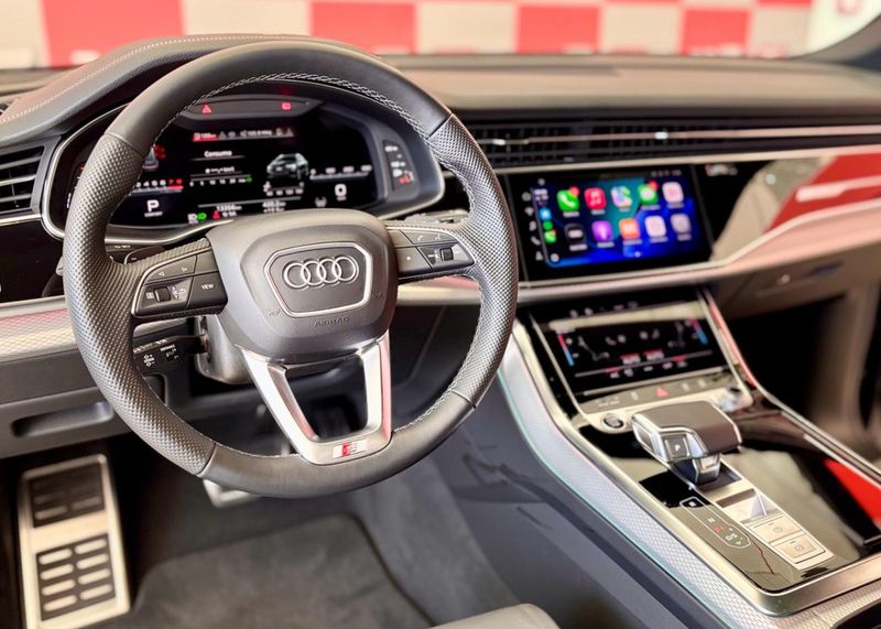 Audi Q8 Perf.Black 3.0 TFSI Quat S-tr/(Híb.) 2024/2025 PC VEÍCULOS SANTA CRUZ DO SUL / Carros no Vale Audi Q8 Perf.Black 3.0 TFSI Quat S-tr/(Híb.) 2024/2025 PC VEÍCULOS SANTA CRUZ DO SUL / Carros no Vale