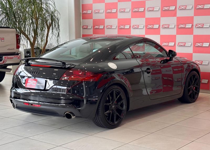 Audi TT 2.0 16v TFSI S-Tronic 2011/2011 PC VEÍCULOS SANTA CRUZ DO SUL / Carros no Vale Audi TT 2.0 16v TFSI S-Tronic 2011/2011 PC VEÍCULOS SANTA CRUZ DO SUL / Carros no Vale