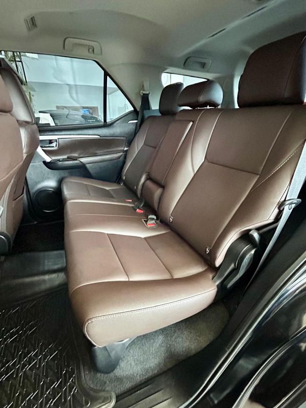 Toyota Hilux SW4 SRX 4×4 2.8 TDI 16V Dies 2018/2019 PC VEÍCULOS SANTA CRUZ DO SUL / Carros no Vale Toyota Hilux SW4 SRX 4×4 2.8 TDI 16V Dies 2018/2019 PC VEÍCULOS SANTA CRUZ DO SUL / Carros no Vale