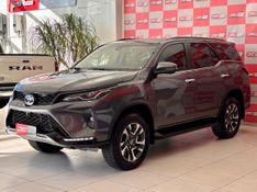Toyota Hilux SW4 SRX Plat 4×4 2.8 TB Die 2024/2024 PC VEÍCULOS SANTA CRUZ DO SUL / Carros no Vale