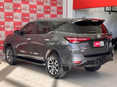 Toyota Hilux SW4 SRX Plat 4×4 2.8 TB Die 2024/2024 PC VEÍCULOS SANTA CRUZ DO SUL / Carros no Vale