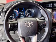 Toyota Hilux SW4 SRX Plat 4×4 2.8 TB Die 2024/2024 PC VEÍCULOS SANTA CRUZ DO SUL / Carros no Vale