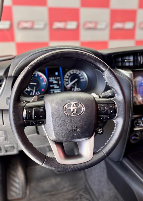 Toyota Hilux SW4 SRX Plat 4×4 2.8 TB Die 2024/2024 PC VEÍCULOS SANTA CRUZ DO SUL / Carros no Vale Toyota Hilux SW4 SRX Plat 4×4 2.8 TB Die 2024/2024 PC VEÍCULOS SANTA CRUZ DO SUL / Carros no Vale