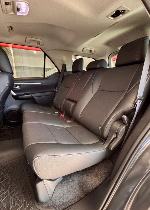 Toyota Hilux SW4 SRX Plat 4×4 2.8 TB Die 2024/2024 PC VEÍCULOS SANTA CRUZ DO SUL / Carros no Vale Toyota Hilux SW4 SRX Plat 4×4 2.8 TB Die 2024/2024 PC VEÍCULOS SANTA CRUZ DO SUL / Carros no Vale