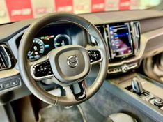 Volvo XC 60 T-8 R-DESIGN 2.0 (Híbrido) 2021/2021 PC VEÍCULOS SANTA CRUZ DO SUL / Carros no Vale