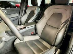 Volvo XC 60 T-8 R-DESIGN 2.0 (Híbrido) 2021/2021 PC VEÍCULOS SANTA CRUZ DO SUL / Carros no Vale
