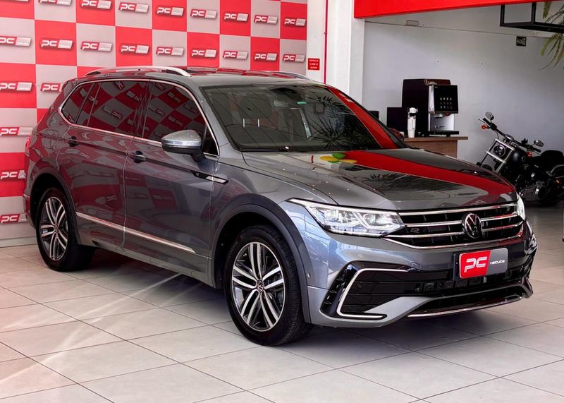 VOLKSWAGEN TIGUAN Allspac R-Line 300 TSI 2.0 2023/2024 PC VEÍCULOS SANTA CRUZ DO SUL / Carros no Vale VOLKSWAGEN TIGUAN Allspac R-Line 300 TSI 2.0 2023/2024 PC VEÍCULOS SANTA CRUZ DO SUL / Carros no Vale