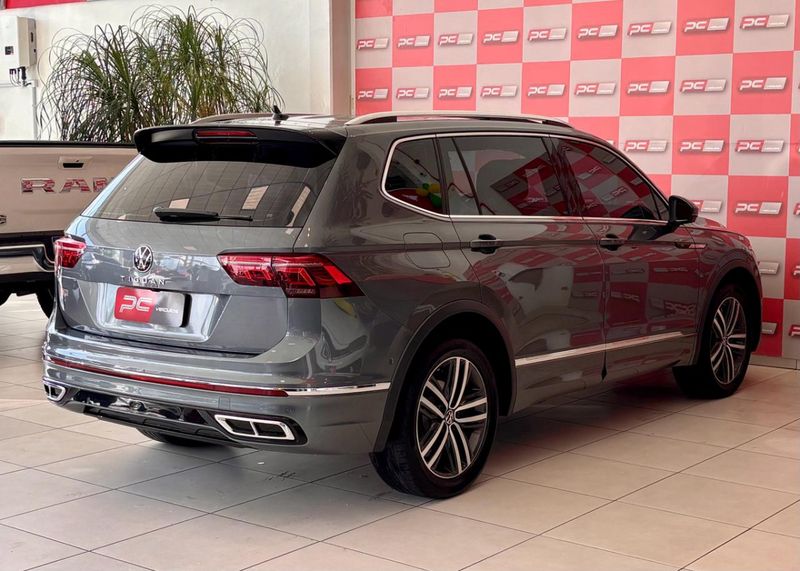 VOLKSWAGEN TIGUAN Allspac R-Line 300 TSI 2.0 2023/2024 PC VEÍCULOS SANTA CRUZ DO SUL / Carros no Vale VOLKSWAGEN TIGUAN Allspac R-Line 300 TSI 2.0 2023/2024 PC VEÍCULOS SANTA CRUZ DO SUL / Carros no Vale