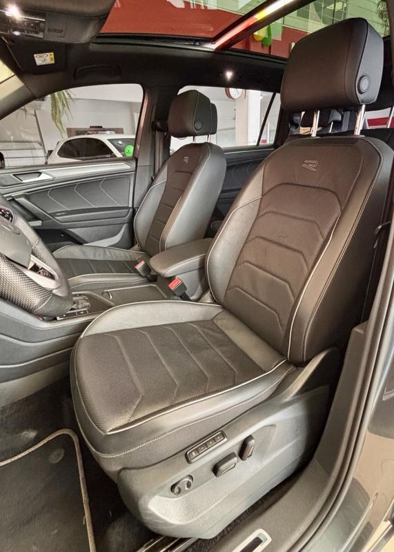 VOLKSWAGEN TIGUAN Allspac R-Line 300 TSI 2.0 2023/2024 PC VEÍCULOS SANTA CRUZ DO SUL / Carros no Vale VOLKSWAGEN TIGUAN Allspac R-Line 300 TSI 2.0 2023/2024 PC VEÍCULOS SANTA CRUZ DO SUL / Carros no Vale