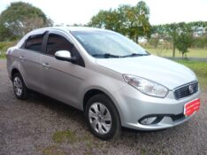 FIAT GRAND SIENA 1.4 MPI ATTRACTIVE 8V FLEX 4P MANUAL 2016/2017 PREMIUM AUTOMÓVEIS ARROIO DO MEIO / Carros no Vale
