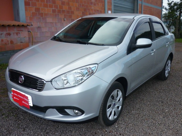 FIAT GRAND SIENA 1.4 MPI ATTRACTIVE 8V FLEX 4P MANUAL 2016/2017 PREMIUM AUTOMÓVEIS ARROIO DO MEIO / Carros no Vale