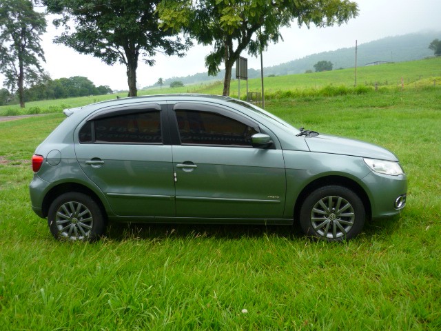 VOLKSWAGEN GOL 1.0 GV 2011/2012 PREMIUM AUTOMÓVEIS ARROIO DO MEIO / Carros no Vale