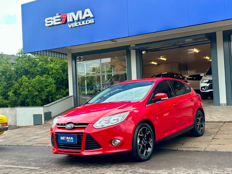 FORD FOCUS TITANIUM 2.0 2013/2014 SÉTIMA VEÍCULOS GUAPORÉ / Carros no Vale FORD FOCUS TITANIUM 2.0 2013/2014 SÉTIMA VEÍCULOS GUAPORÉ / Carros no Vale