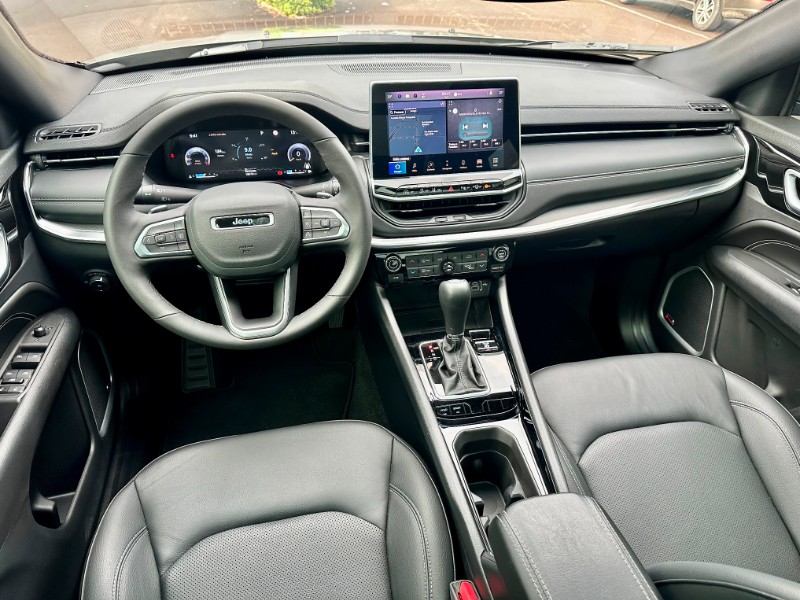 JEEP COMPASS SERIE S 1.3 T270 2024/2025 SÉTIMA VEÍCULOS GUAPORÉ / Carros no Vale JEEP COMPASS SERIE S 1.3 T270 2024/2025 SÉTIMA VEÍCULOS GUAPORÉ / Carros no Vale