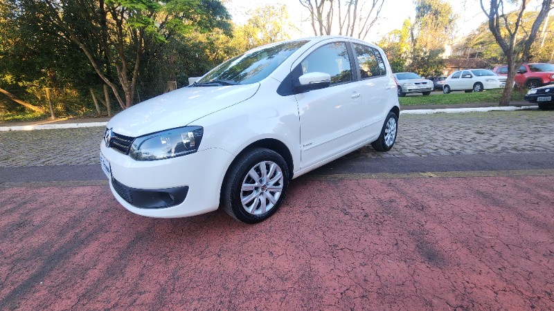 VOLKSWAGEN FOX GII 1.6 2013/2014 FERNANDO AUTOMÓVEIS | REVENDA DE CARROS ARROIO DO MEIO ARROIO DO MEIO / Carros no Vale