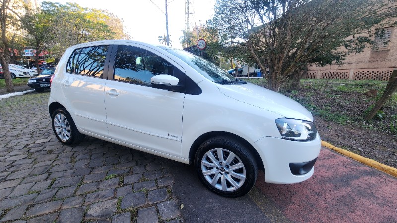 VOLKSWAGEN FOX GII 1.6 2013/2014 FERNANDO AUTOMÓVEIS | REVENDA DE CARROS ARROIO DO MEIO ARROIO DO MEIO / Carros no Vale