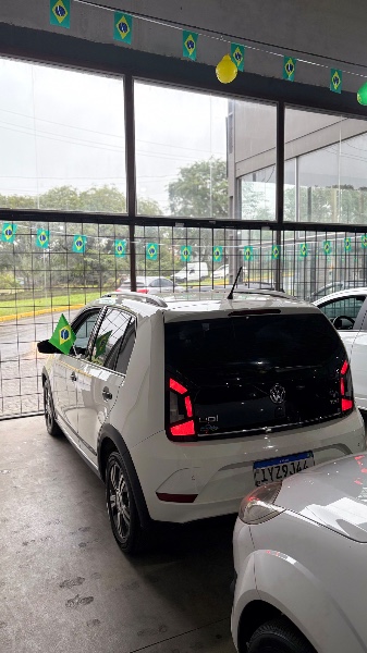 VOLKSWAGEN CROSS UP 1.0 TSI 2018 2017/2018 RICARDINHO AUTOMÓVEIS MONTENEGRO / Carros no Vale VOLKSWAGEN CROSS UP 1.0 TSI 2018 2017/2018 RICARDINHO AUTOMÓVEIS MONTENEGRO / Carros no Vale