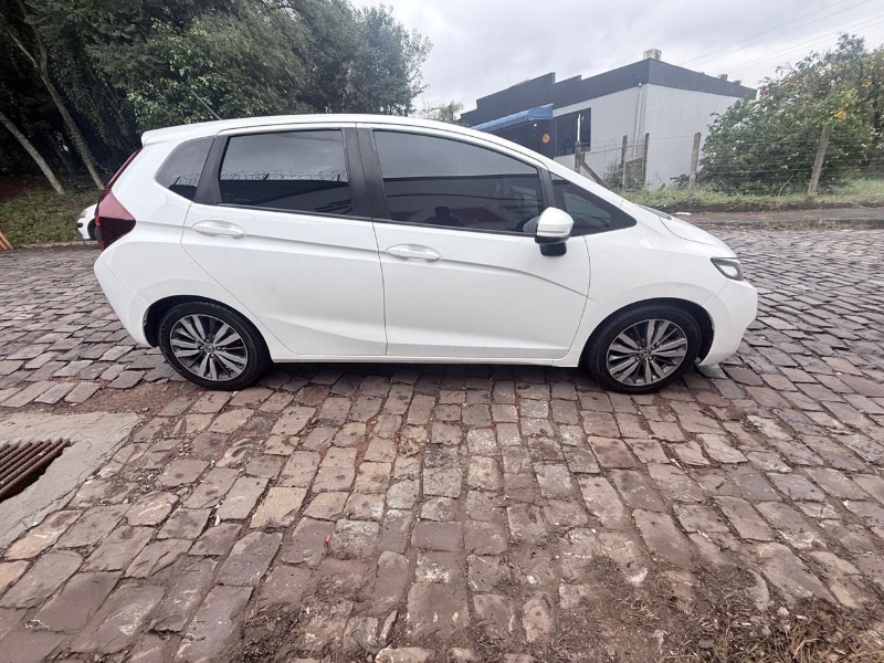 HONDA FIT 1.5 EX 2015/2015 ELY AUTOMÓVEIS LAJEADO / Carros no Vale