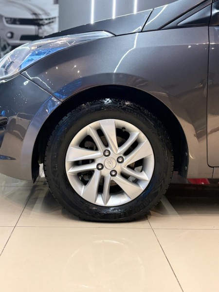 HYUNDAI HB20S 1.6 PREMIUM 2014/2015 JM AUTOMÓVEIS VENÂNCIO AIRES / Carros no Vale