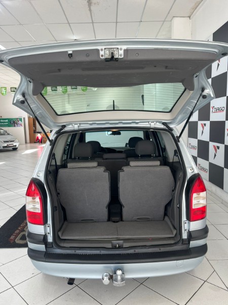 CHEVROLET ZAFIRA 2.0 MPFI EXPRESSION 8V 2011/2011 TIAGO AUTOMÓVEIS VENÂNCIO AIRES / Carros no Vale