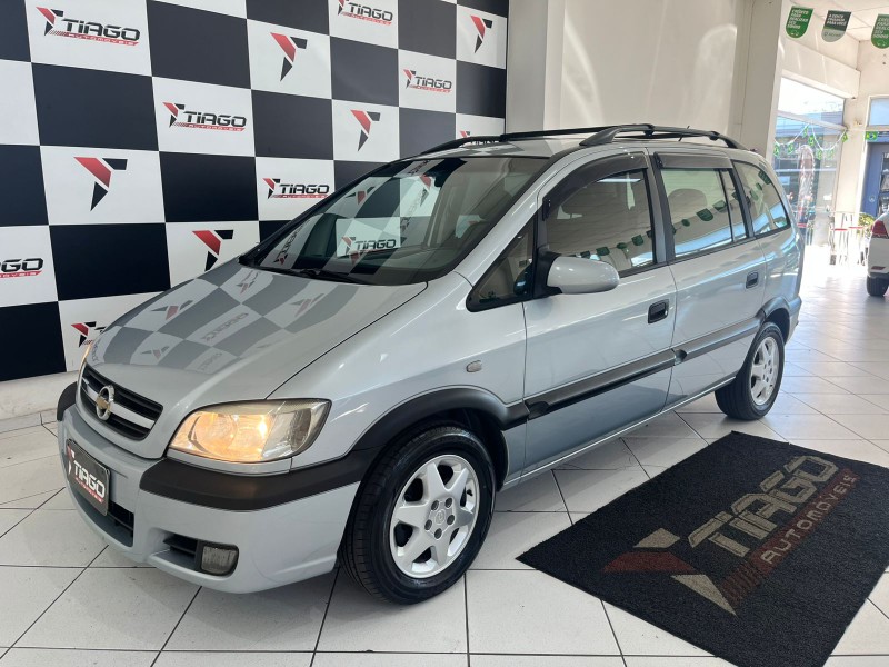 CHEVROLET ZAFIRA 2.0 MPFI EXPRESSION 8V 2011/2011 TIAGO AUTOMÓVEIS VENÂNCIO AIRES / Carros no Vale