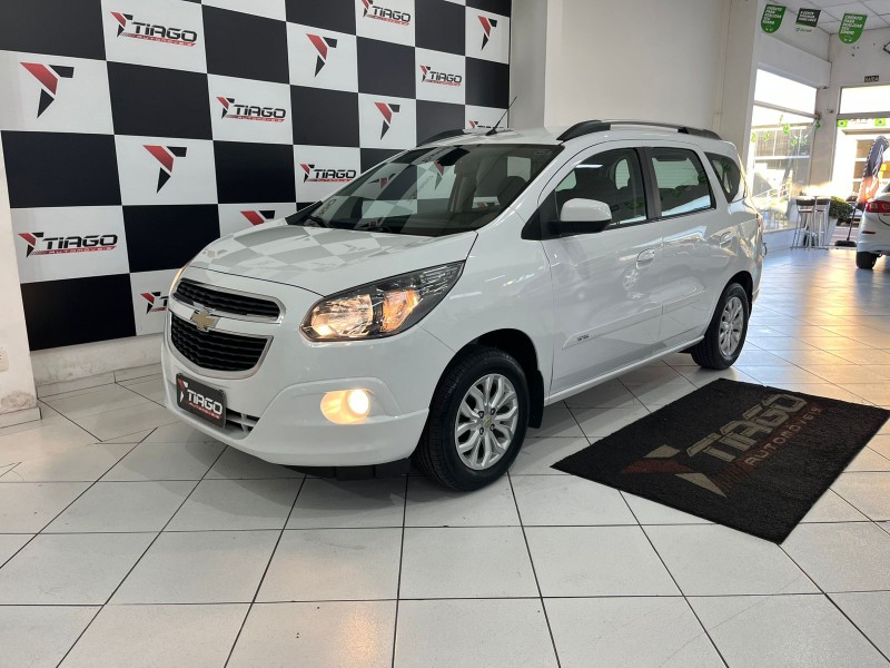 CHEVROLET SPIN 1.8 LTZ 8V 2018/2018 TIAGO AUTOMÓVEIS VENÂNCIO AIRES / Carros no Vale
