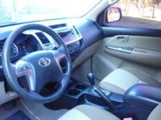 TOYOTA HILUX SW4 2.7 SR 4X2 16V FLEX 4P AUTOMÁTICO 2015/2015 PREMIUM AUTOMÓVEIS ARROIO DO MEIO / Carros no Vale